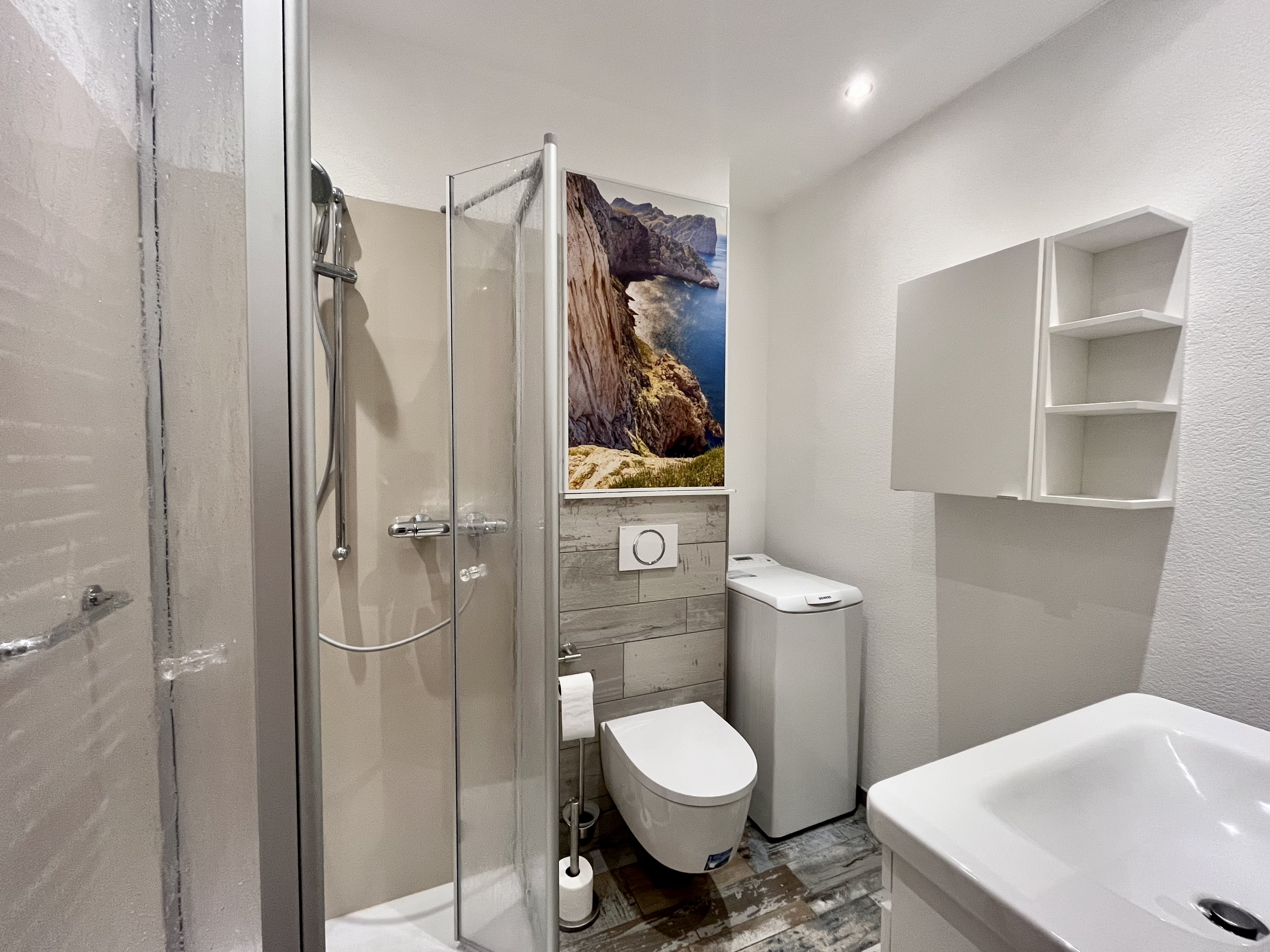 2025-3365-Seniorengerechte 3-Raum-Eigentumswohnung mit modernem Badezimmer, Balkon und Stellplatz