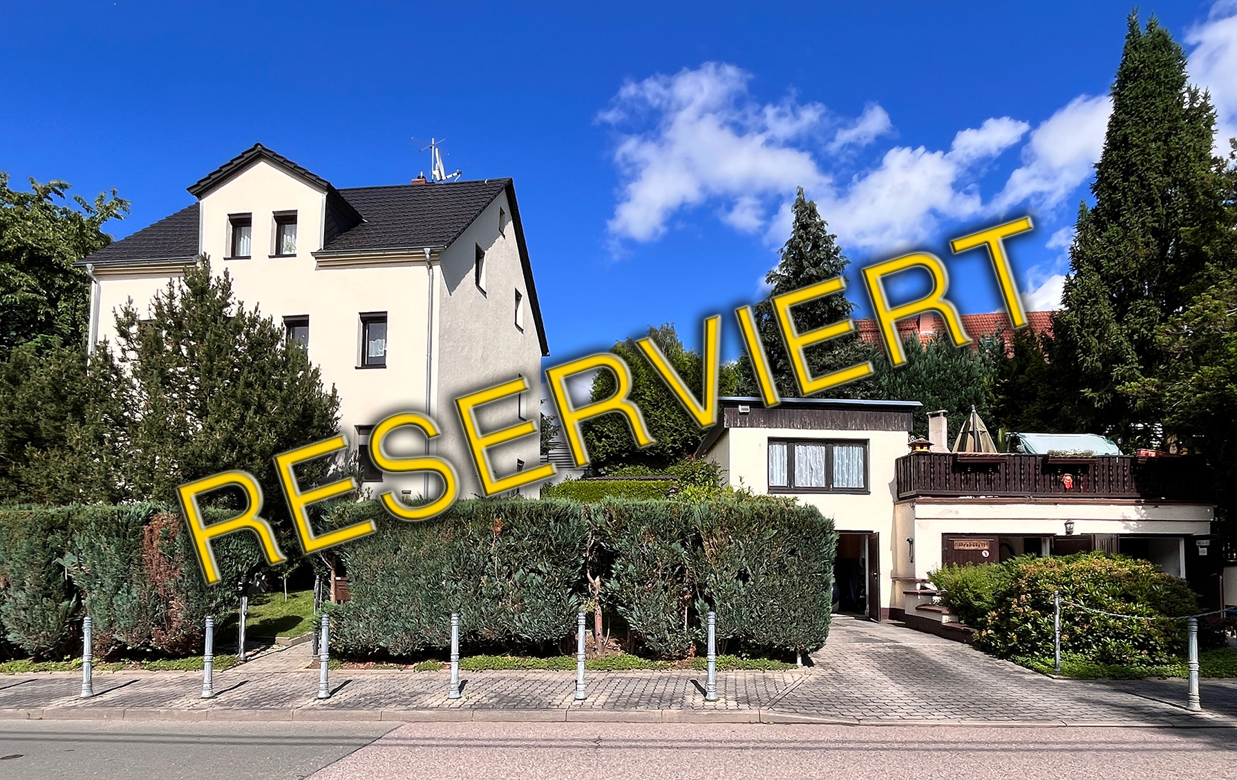 2026-3382-Attraktives Einfamilienhaus mit Einliegerwohnung und viel Platz in Limbach-Oberfrohna